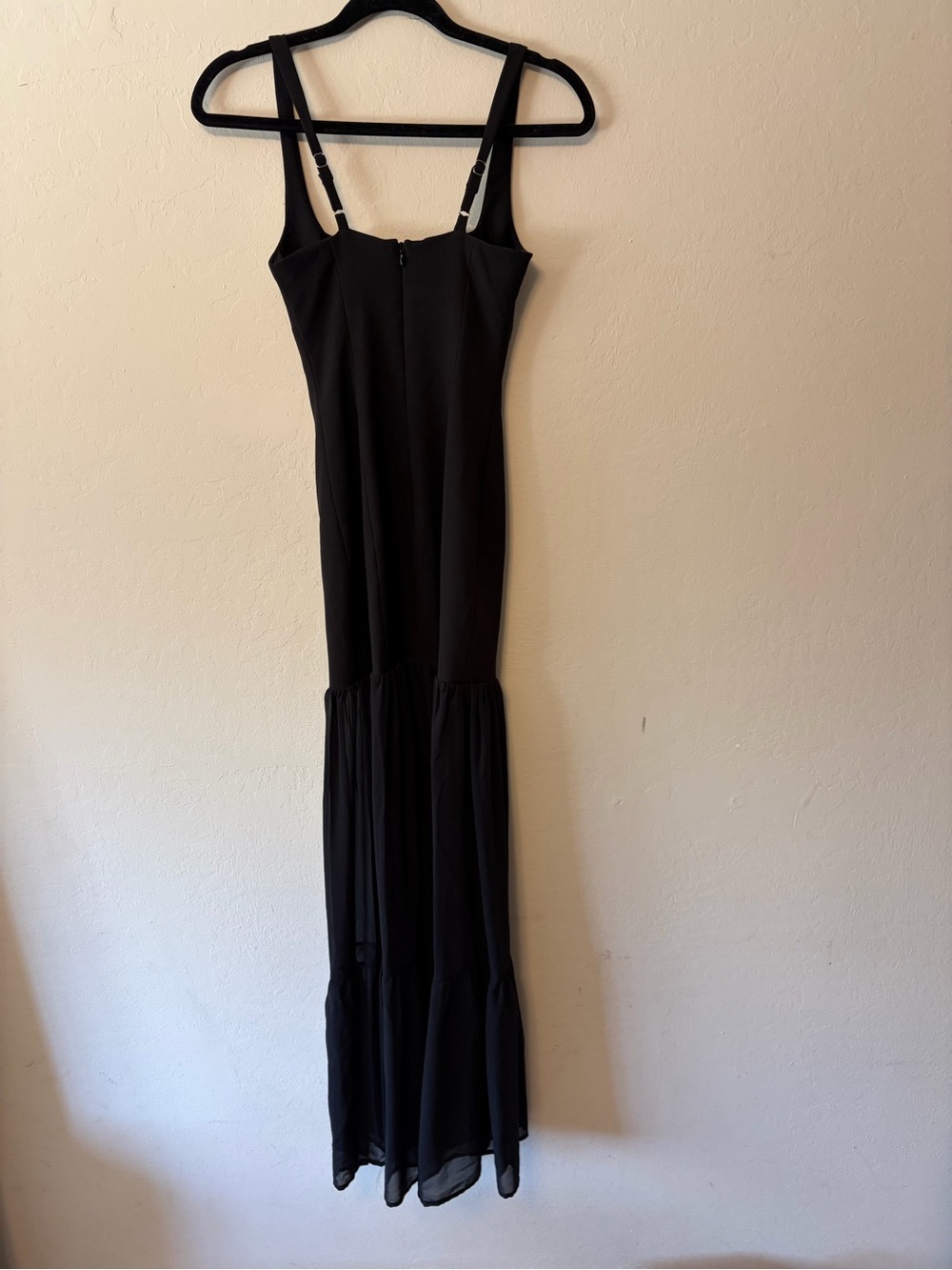 Classic Black Square-Neck Maxi Dress with Tiered Skirt - Picture 3 of 5